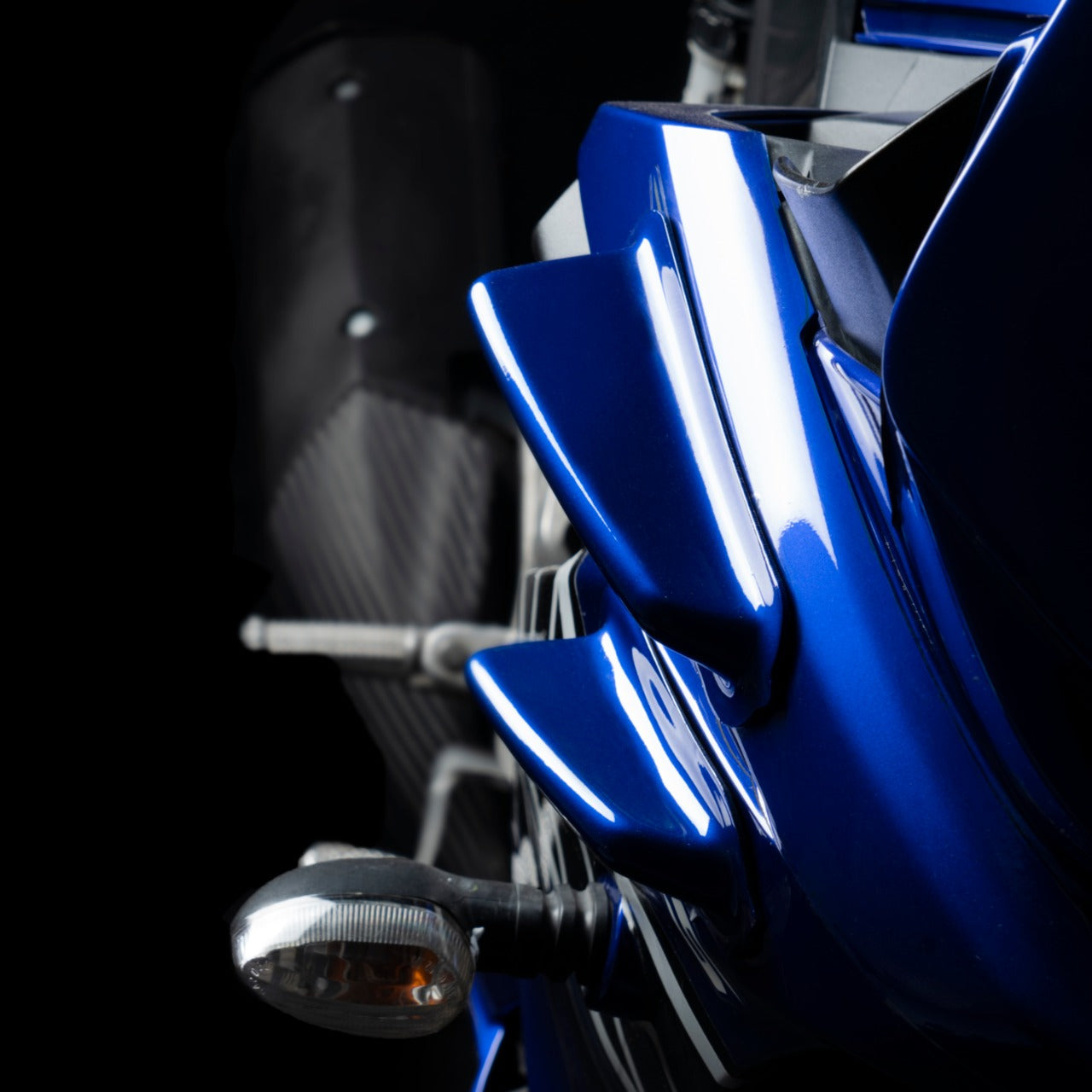 Yamaha r1 online v3