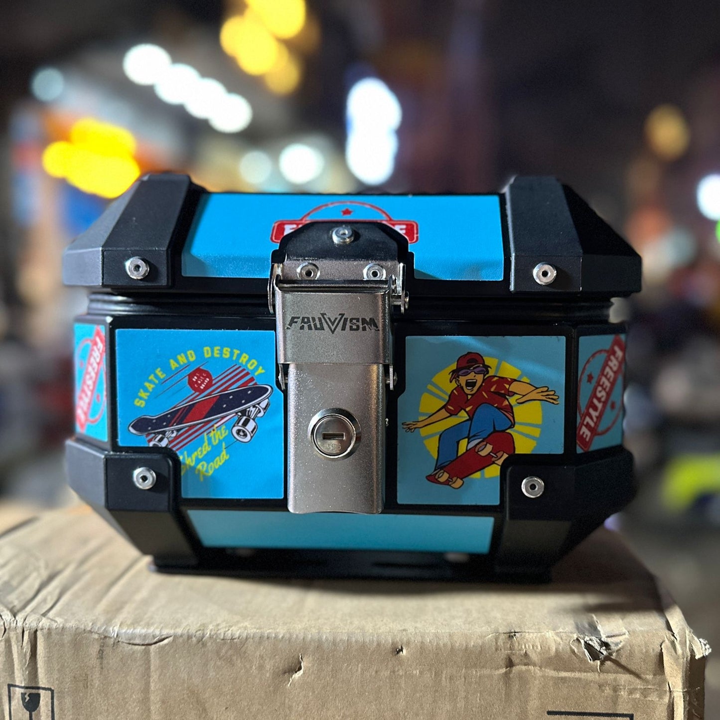 Waterproof Aluminum Alloy Motorcycle Rear Box Top Case
Luggage and Toolbox for Motorbikes