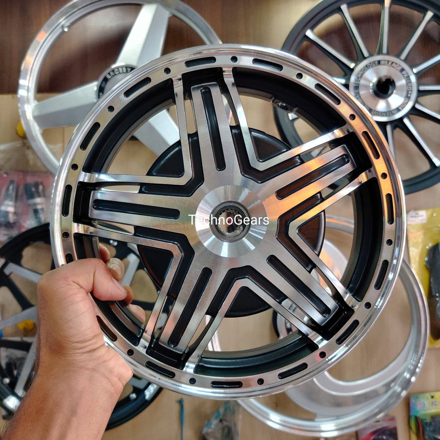 5 Spokes Tubeless Alloy Wheels For All 110cc Scooters