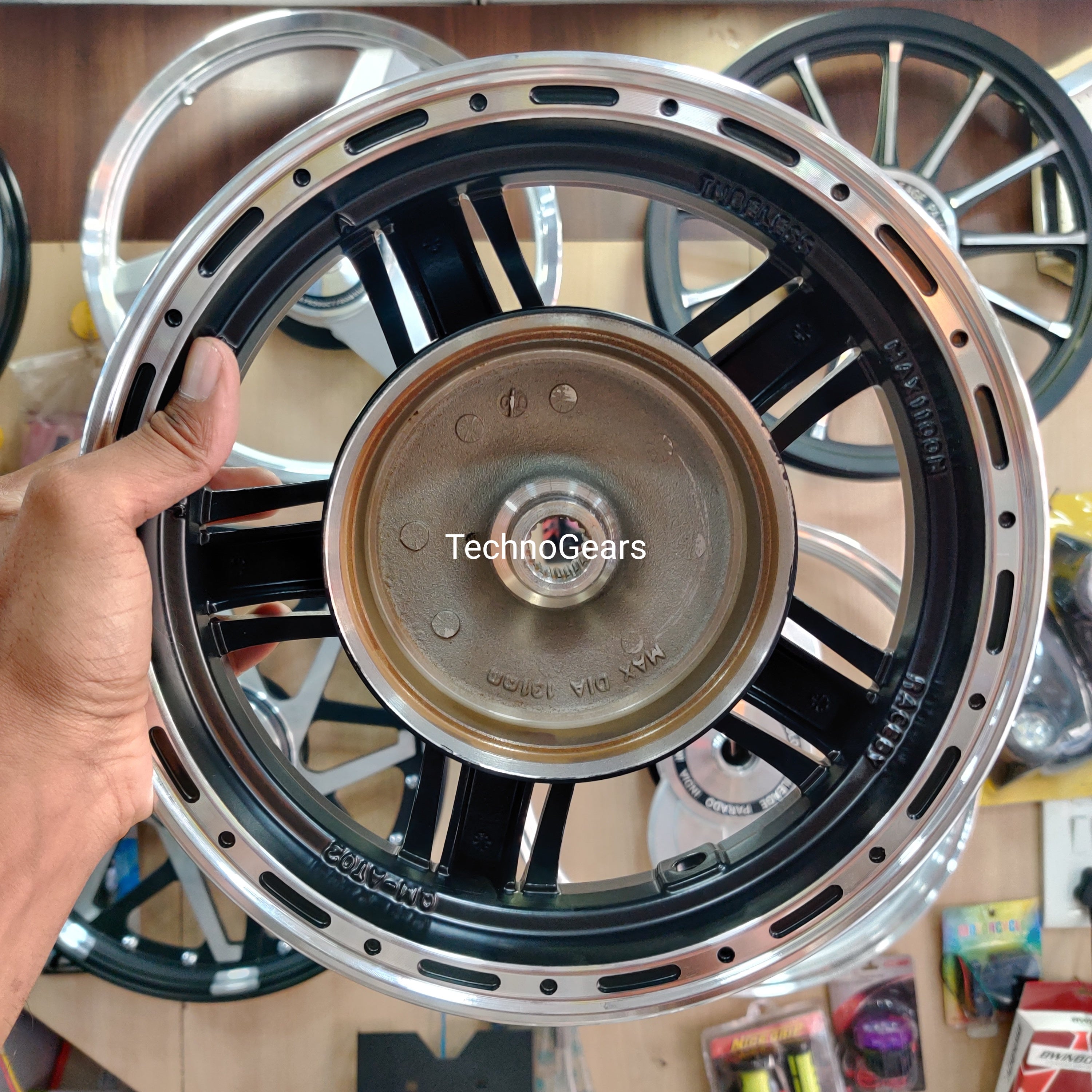 5 Spokes Tubeless Alloy Wheels For All 110cc Scooters – TECHNO KHAN STORE