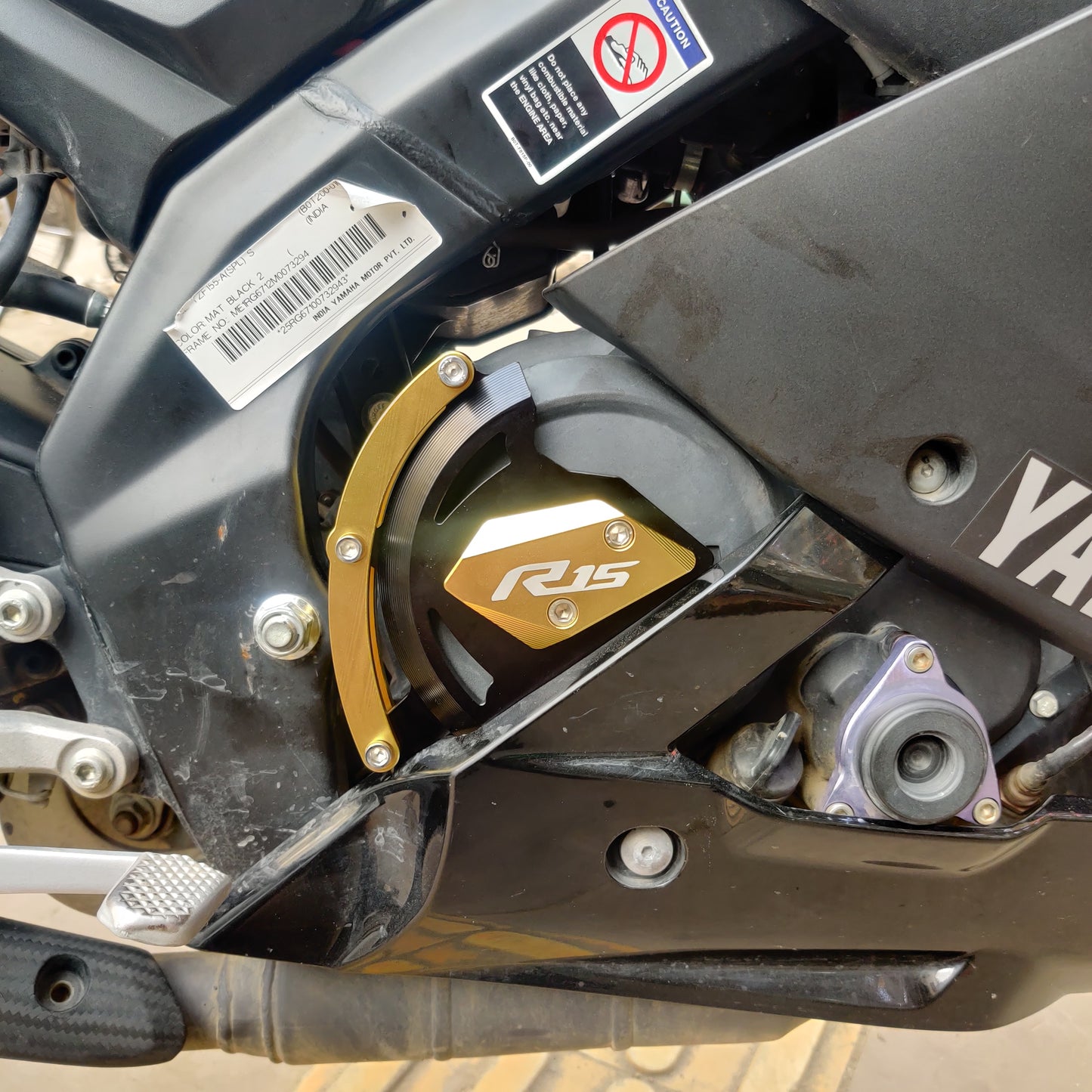 YAMAHA R15V3, r15V4, R15M Motorcycle Engine Protective Guard Side Cover .